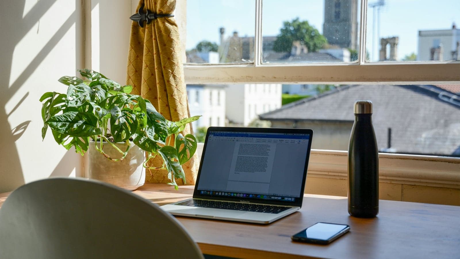 Can NotebookLM take notes from a recorded lecture?